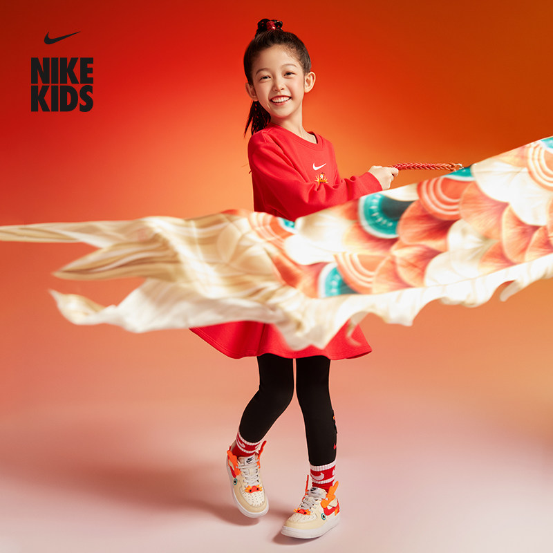 耐克马年限定脱缰系列幼童新年红色中筒运动袜(1双)春NIKE HF7018