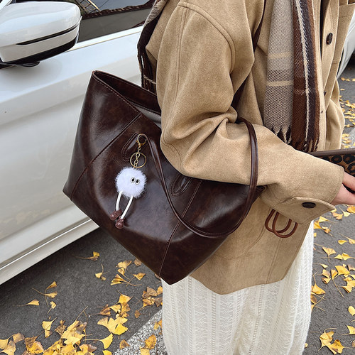 秋冬时尚百搭大容量通勤托特包