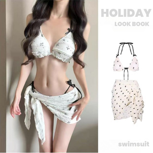 新款 bikini 纯欲蝴蝶结分体比基尼甜美显瘦温泉海边三件套泳装