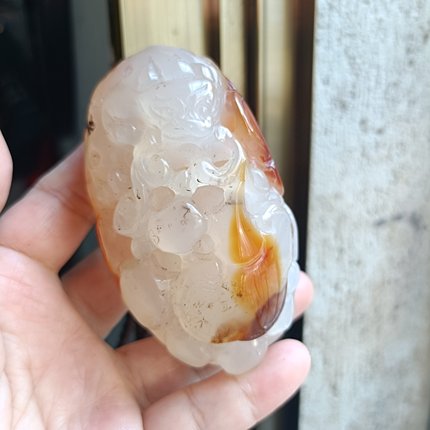 巴西纯手工雕刻打磨俏色龙形如意玛瑙手把件送长辈礼001