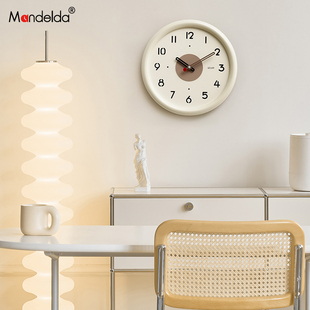Mandelda免打孔现代简约挂钟客厅创意钟表家用奶油风大气时钟挂墙