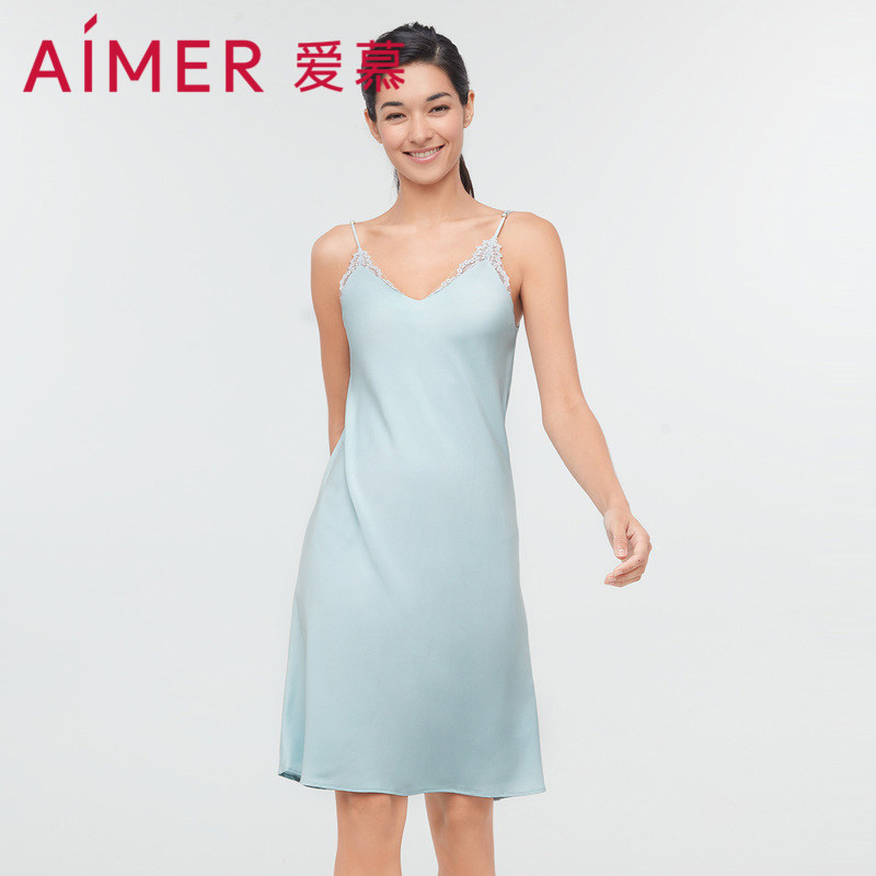 爱慕轻羽蕾丝细带睡裙AM447211