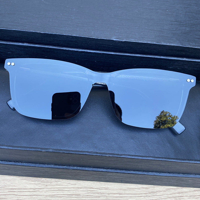 马登透明灰框磁吸太阳镜板材镜框弹性镜腿偏光镜近视眼镜时尚墨镜