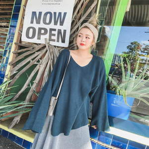V领慵懒风针织衫
