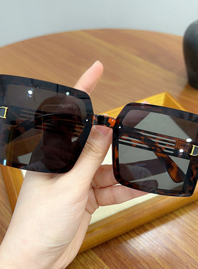亏本清仓太阳镜2024海边墨镜女防紫外线高级感gm夏黑色镜时尚复古