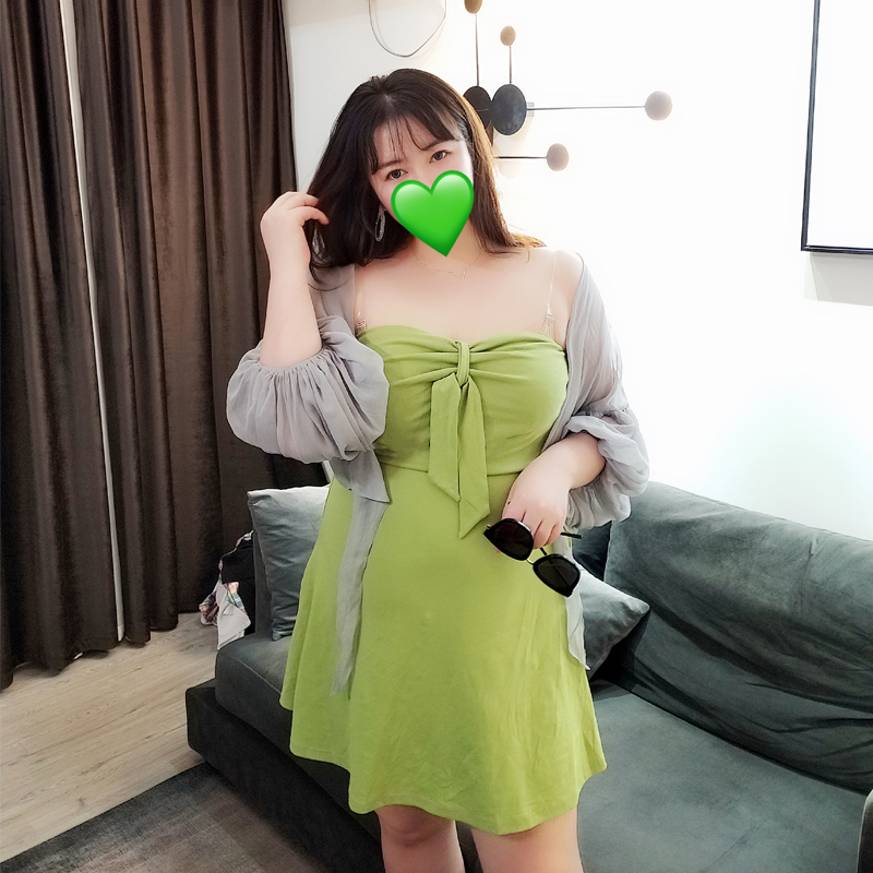 薇薇简大码女装牛油果绿色吊带裙子满69.00元可用1元优惠券