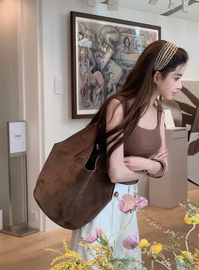 限量【SLASH主角】两穿品！“主推色“气质型选手降温莱赛尔上衣