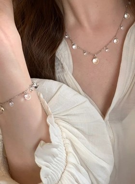 格调小红书爆款透明水珠手链高级感轻奢小众设计显白显气质款水晶