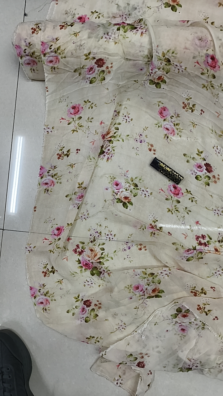 真丝乔其纱布料100%桑蚕丝制衣面料衬衣连衣裙面料手工diy布料