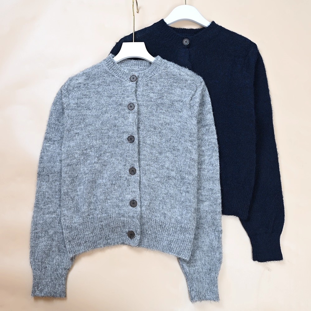 新款女士  北欧风通勤拉绒圆领开衫长袖针织毛衣