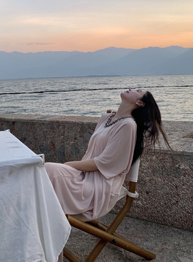 Floating 重工设计感领口钉珠藕粉色v领宽松气质度假风针织连衣裙