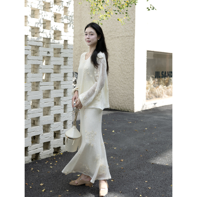 Floating 立体花绵羊毛设计感绑带针织毛衣+半身裙套装气质两件套