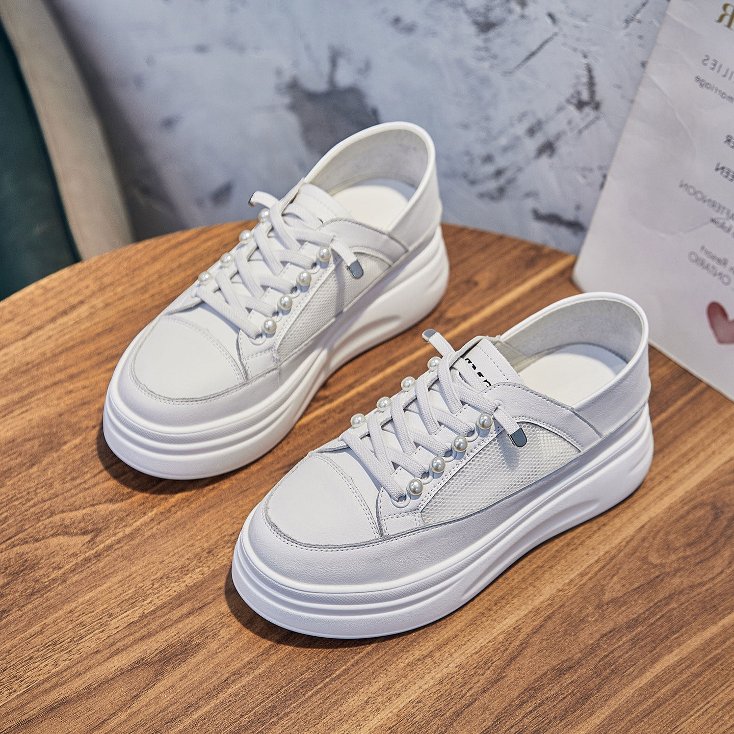 2026新款厚底真皮小白鞋女网面透气轻便松糕底增高显瘦运动休闲鞋