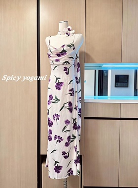 醋酸绸缎面紫色花朵一字荡领吊带裙配围脖飘带晚宴会礼服度假长裙