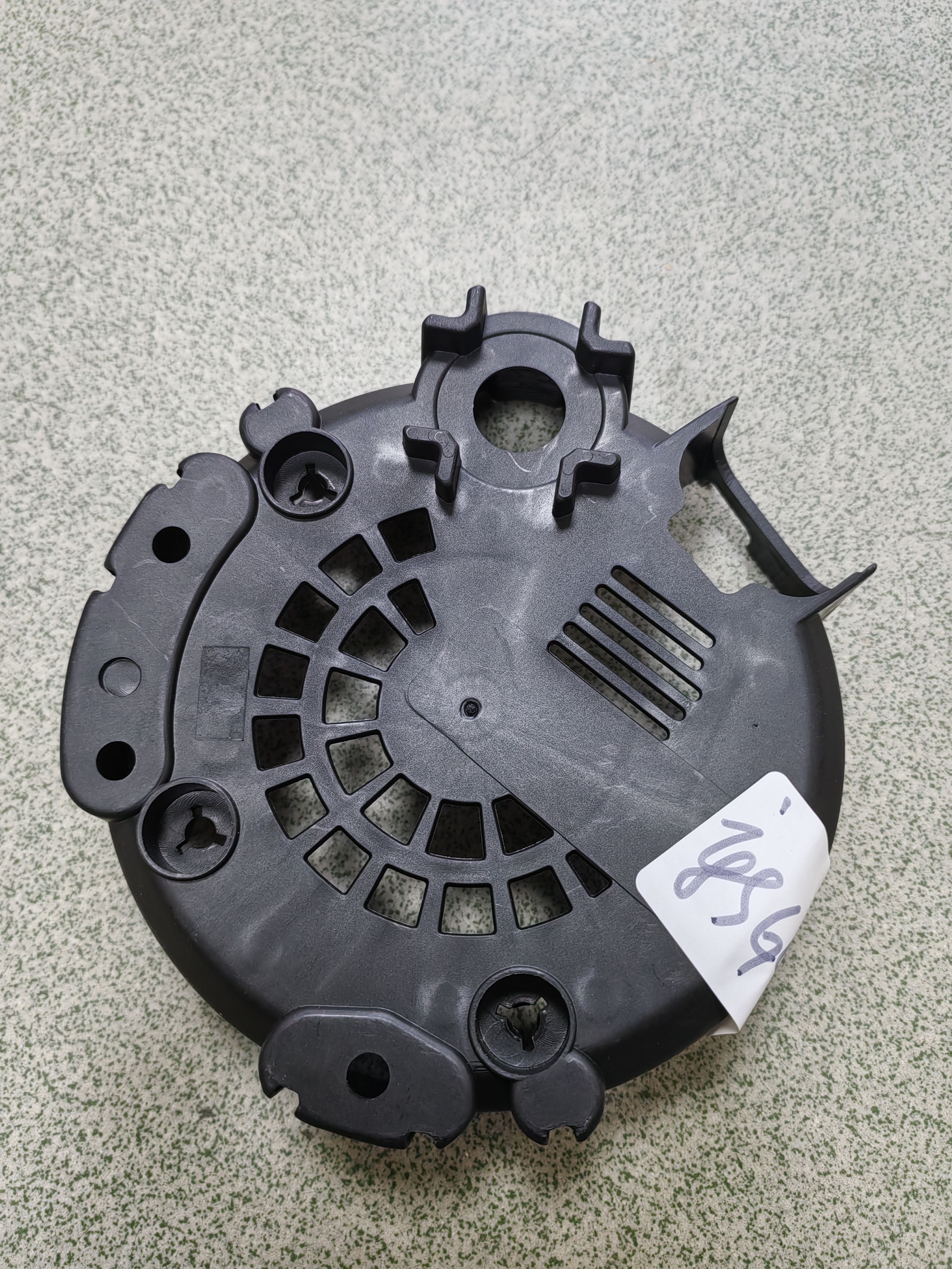 适用于 17款 新款 别克GL8  新GL8 发电机后盖后壳后罩防尘盖