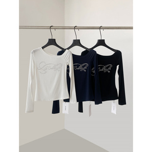 THEIRS 莫代尔辣妹修身显瘦黑色烫钻字母斜肩T恤女露肩上衣长袖