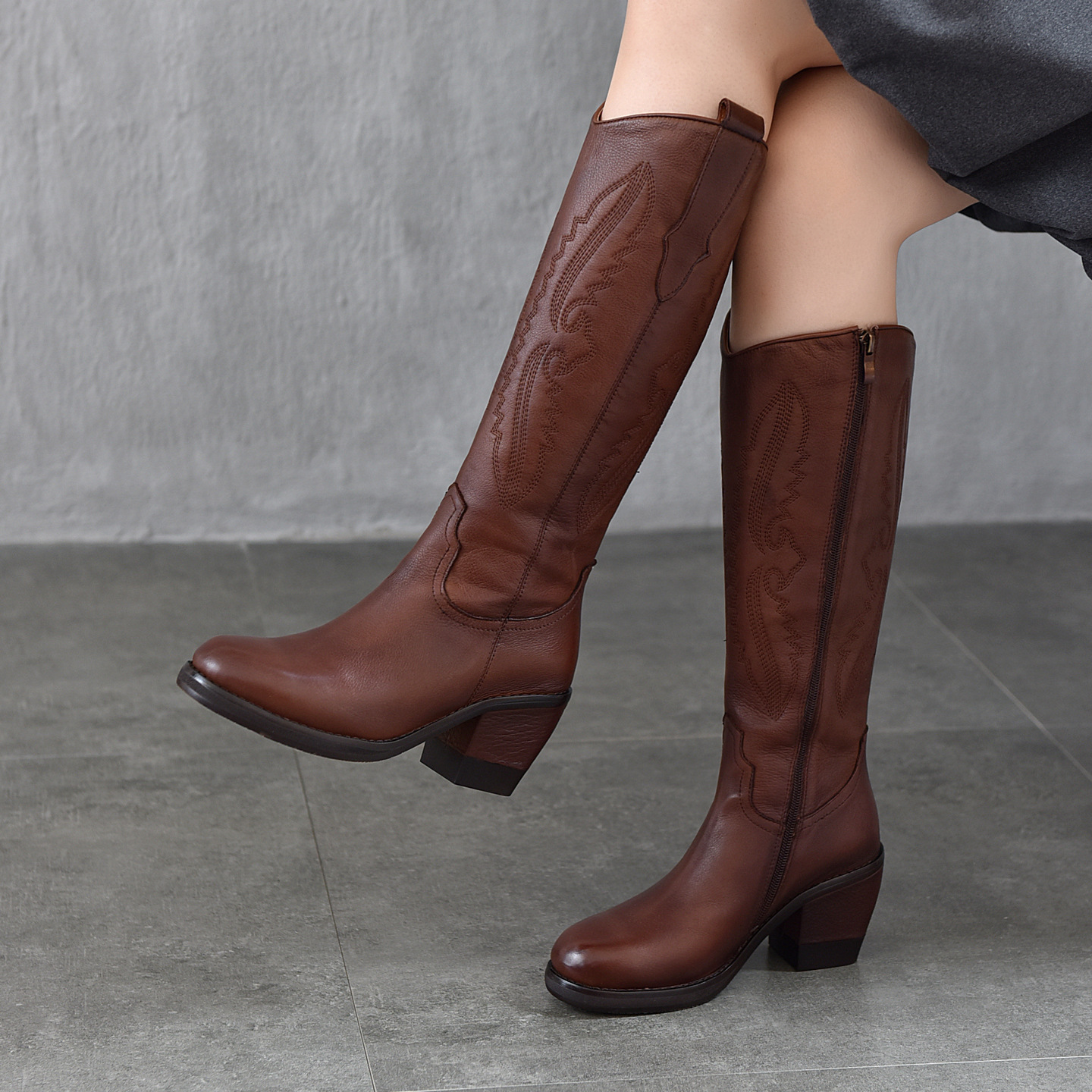 刺绣复古手工真皮高筒长靴2025秋冬新款头层牛皮侧拉链女靴子高跟