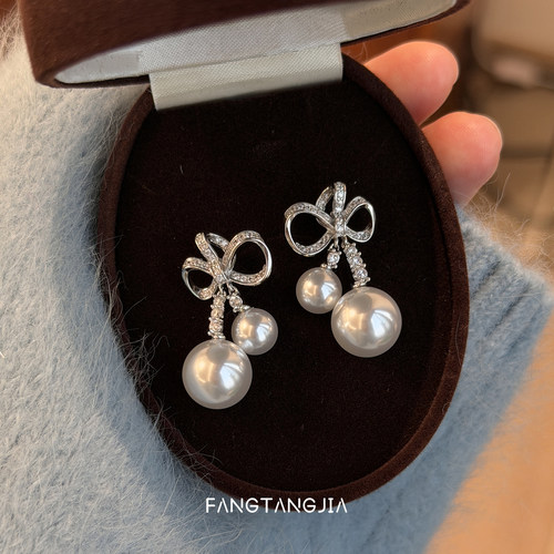 方糖家清冷感珍珠蝴蝶结耳环