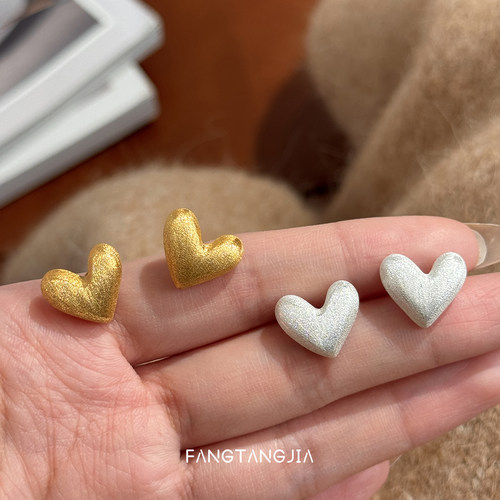 方糖家法式拉丝饱满桃心耳钉