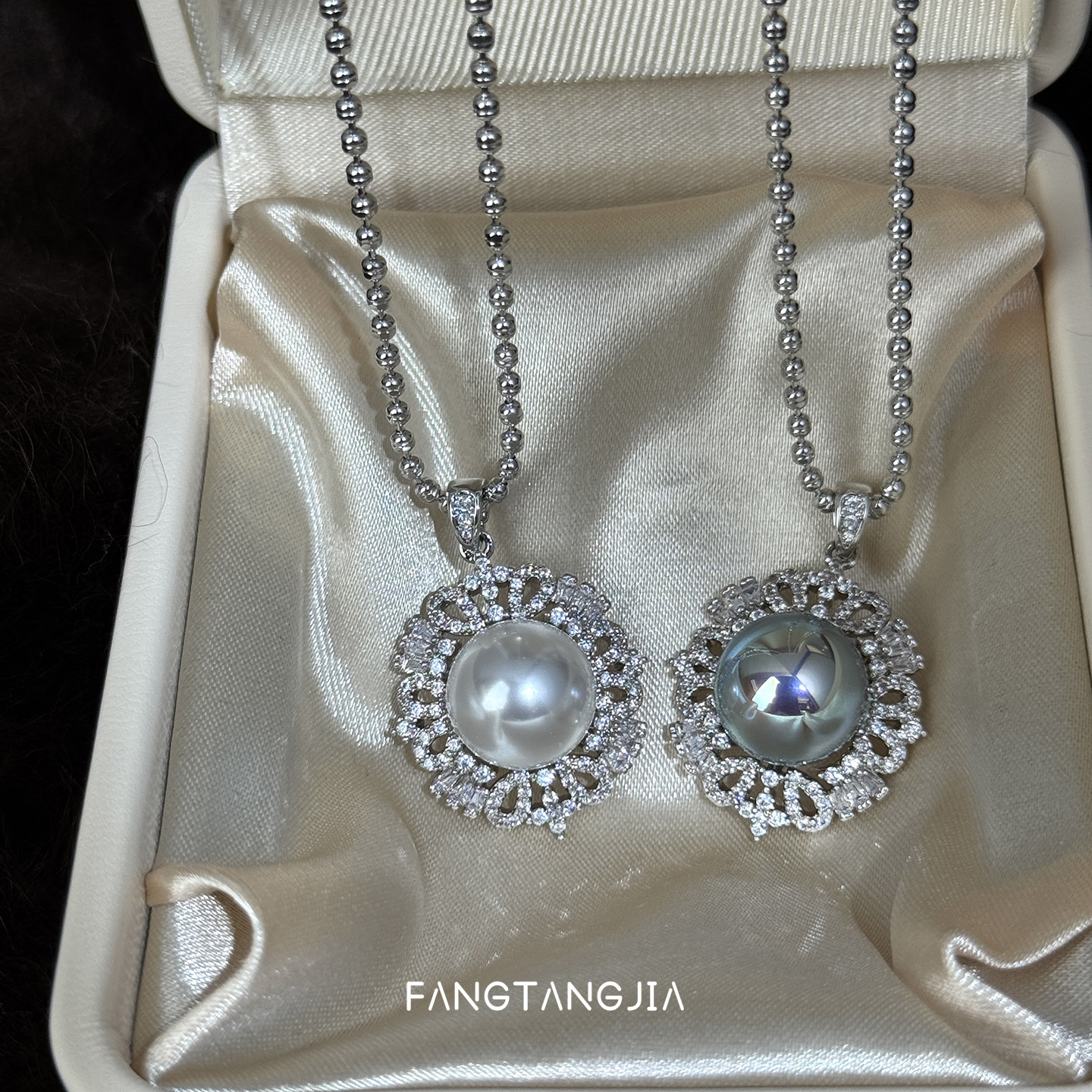 方糖家 轻奢极光珍珠蕾丝花边项链毛衣链2026新款高档长款项链女