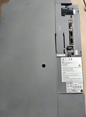 三菱伺服驱动器MRJ322KB盖子裂了些实物图拍摄橙色--议价商品