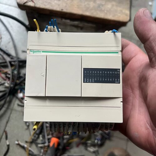 拆机 施耐德 PLC TWDLCAA24DRF 一台--议价商品