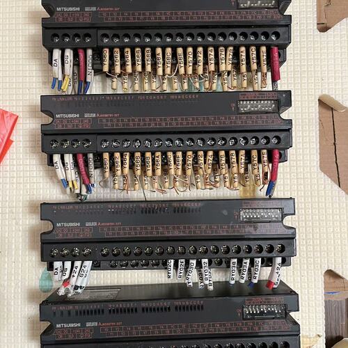 原装拆机三菱 AJ65SBTB1-32T功能完好，成色见图，--议价商品