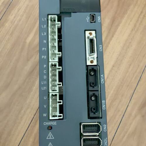 三菱驱动MR-J3-70B-RJ004U502--议价商品