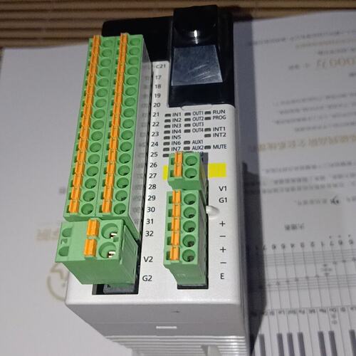 松下SF-C21-A3安全控制单元，日本原装，24VDC供电--议价商品