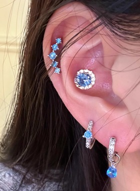 显白吸睛蓝色锆石耳钉爆闪高级感耳饰防过敏养耳洞钛钢耳骨钉女新