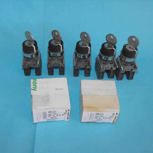 施耐德电气TELEMECANIQUEXB4BG21ZBE101ZBE102批量5PCS二手