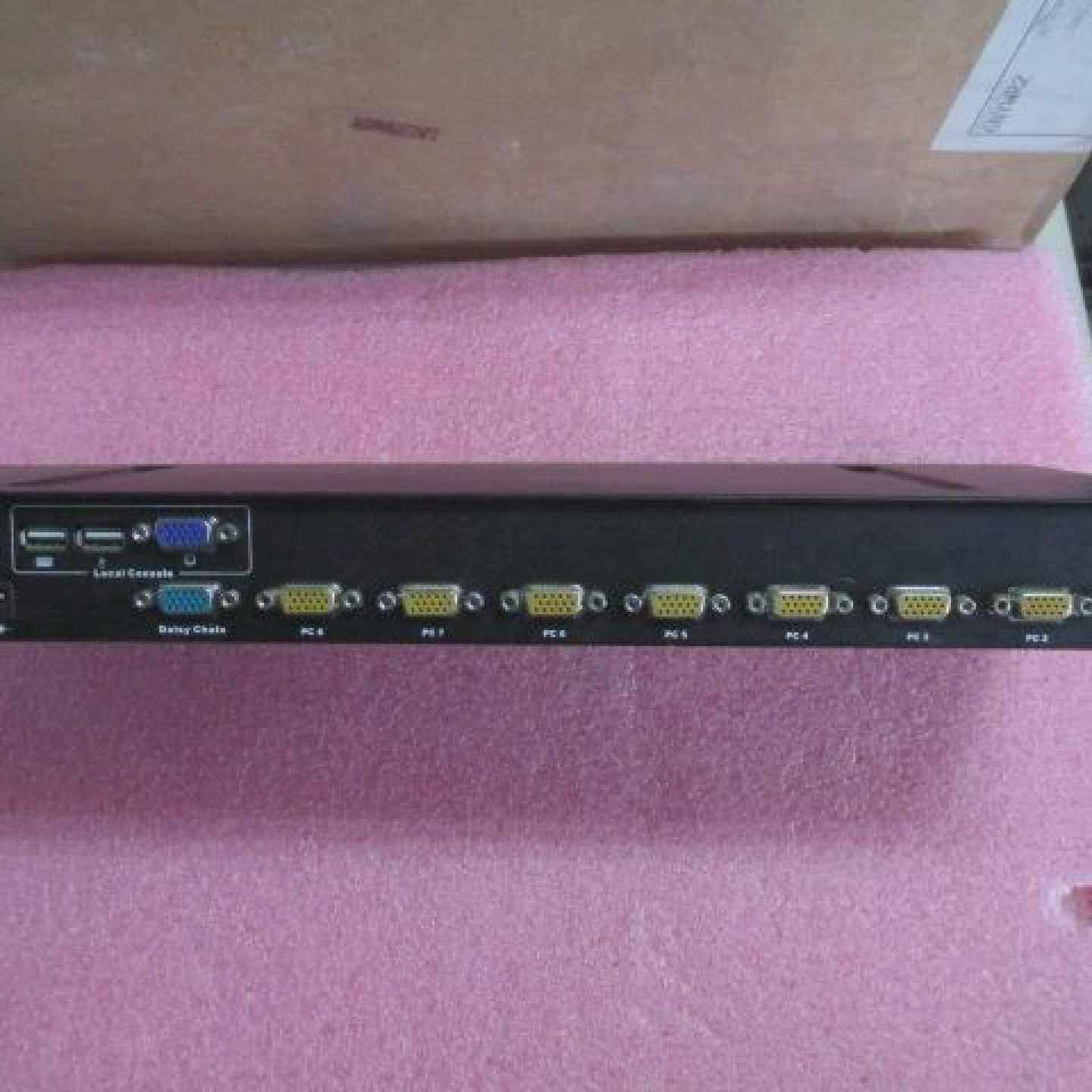 IDATAKSC108E11控制台组合KVM8端口交换机