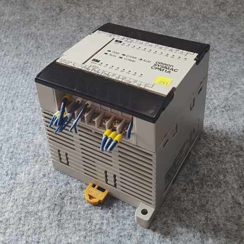 OMRON  SYSMAC  CPM1A  PROGRAMMABLE CONTROLLER  CPM1A20CDRA