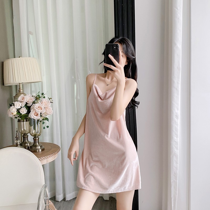 2025新款性感纯色睡衣女春秋金丝绒吊带睡裙露背高级感家居服显瘦