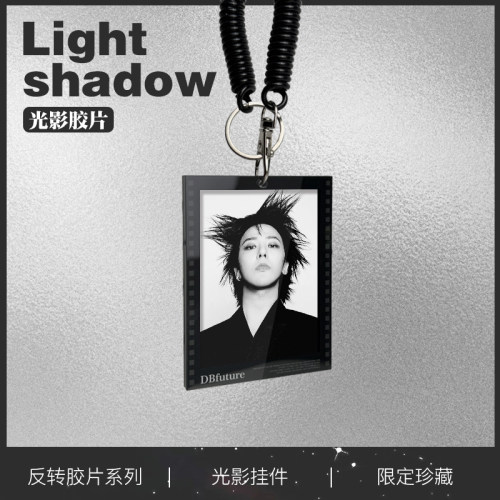 权志龙同款周边power专辑钥匙扣光影胶片新款高级感包挂件送礼物