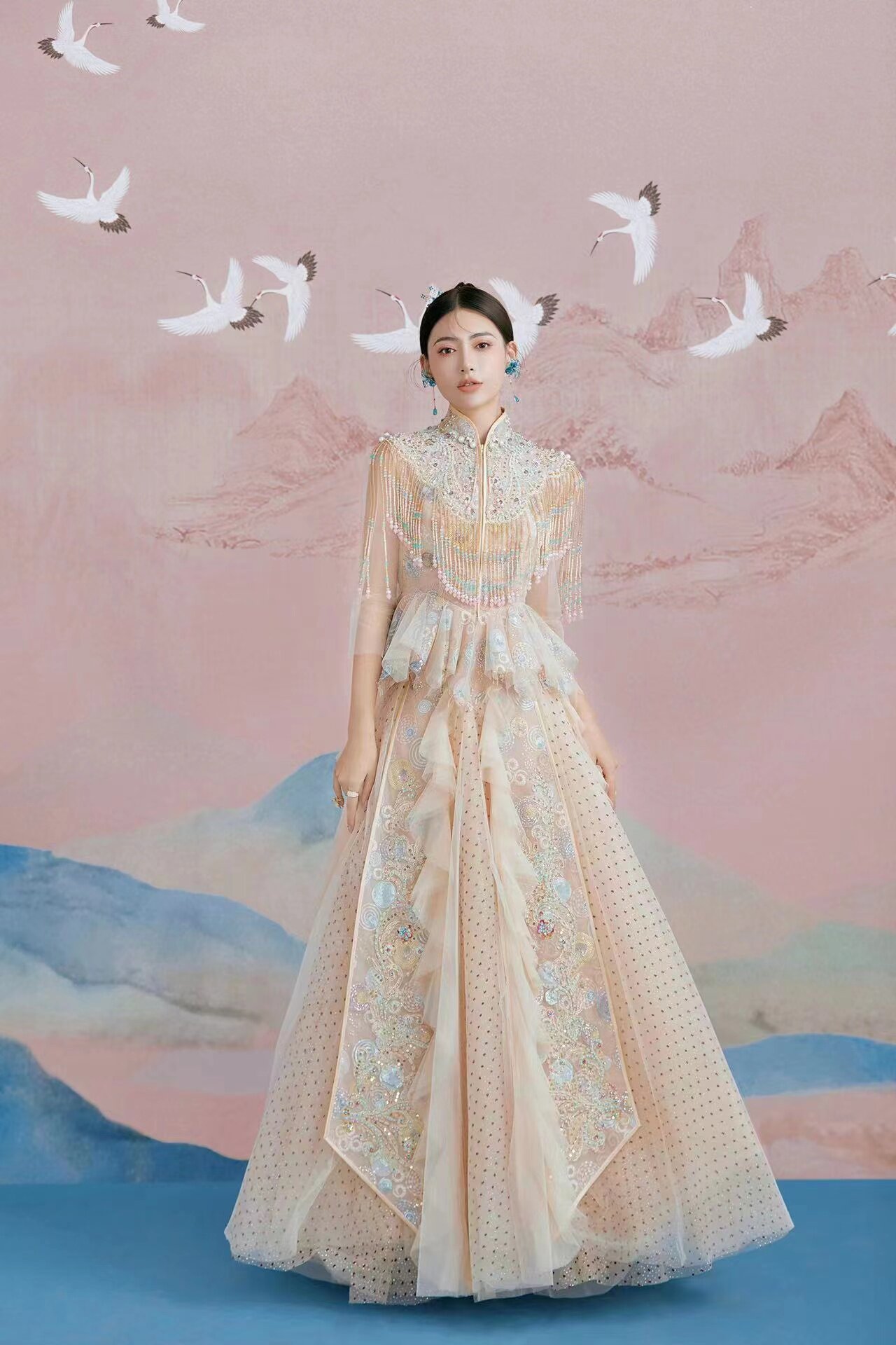 出租夏季改良新中式婉纱仙妮品牌仙女嫁衣欧根纱金色秀禾服马来褂