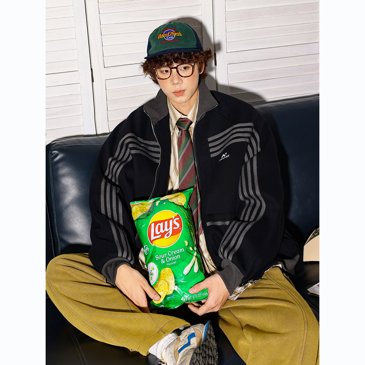 青港的风秋季外套男士潮流三条杠潮牌刺绣休闲时尚情侣宽松夹克衫