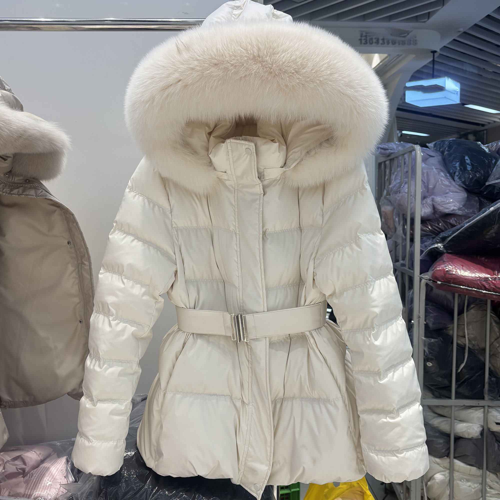 中长款收腰显瘦羽绒服白鸭绒外套