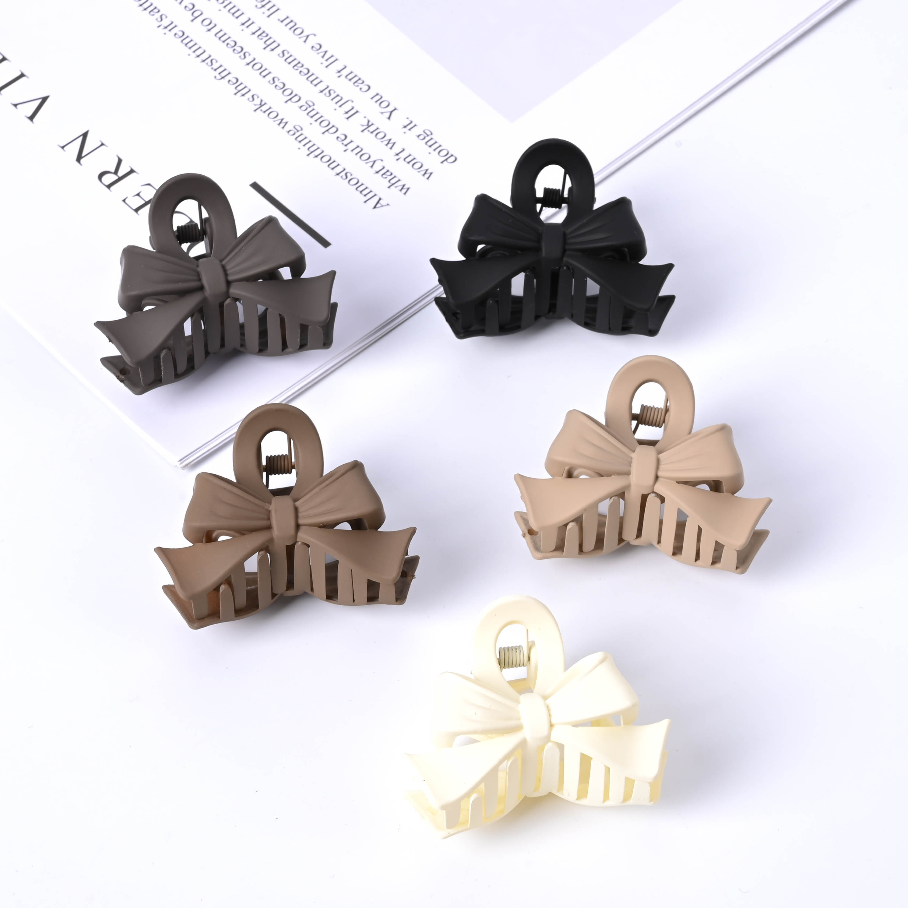 4.5cm中号立体奶咖色蝴蝶结女生夏天半扎发夹发量少夹子发饰