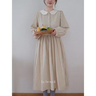 西兰花花 原创复古文艺格子连衣裙甜美减龄娃娃领中长裙秋冬内搭