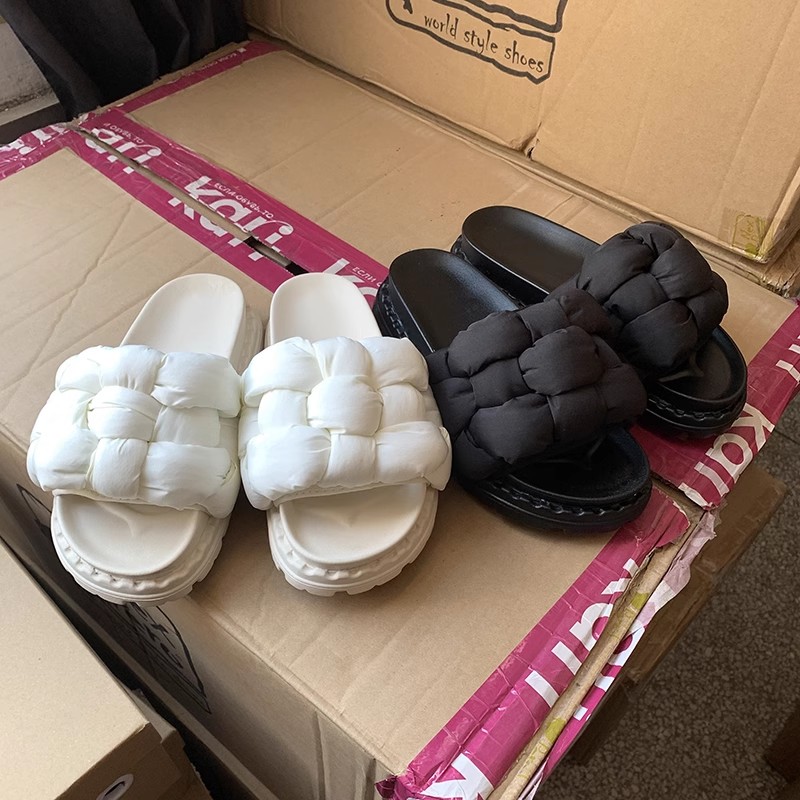 断码清仓软底一字拖编织松糕厚底凉拖鞋女夏外穿增高云朵面包拖鞋