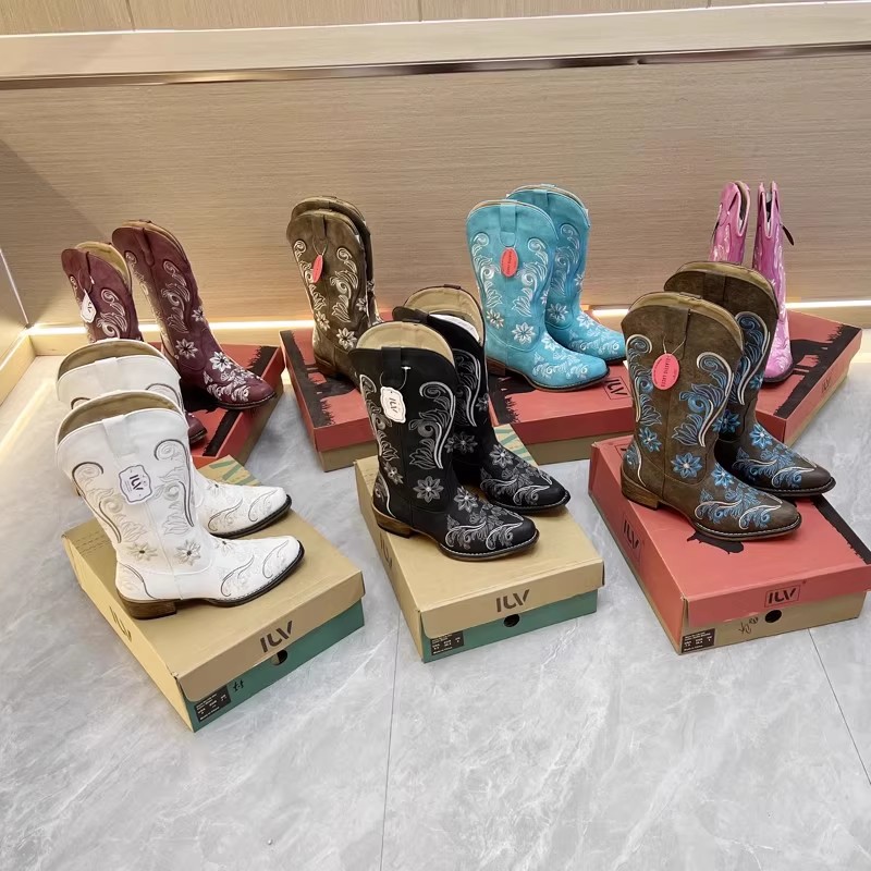 外贸大码女鞋刺绣西部牛仔靴女尖头粗跟男士中筒骑士马丁短靴v口