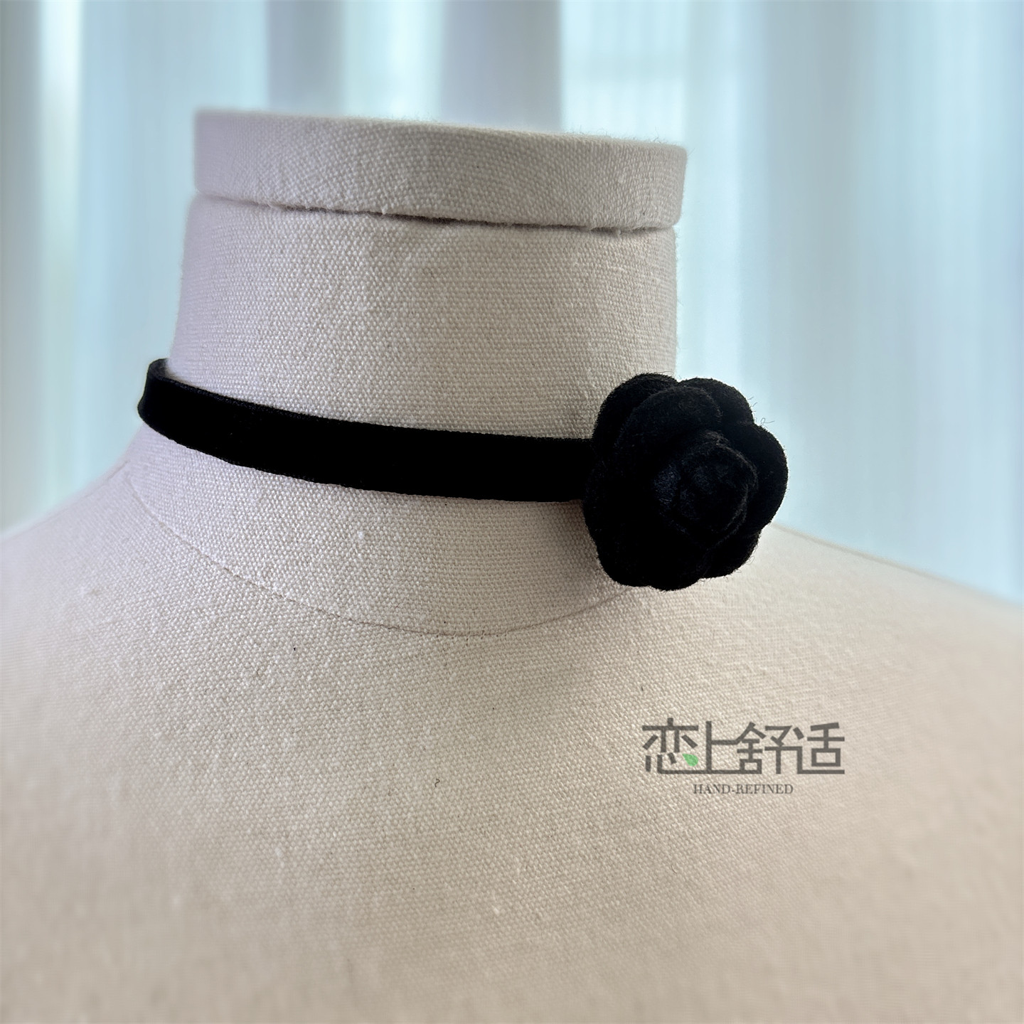 山茶花choker颈链黑色丝绒