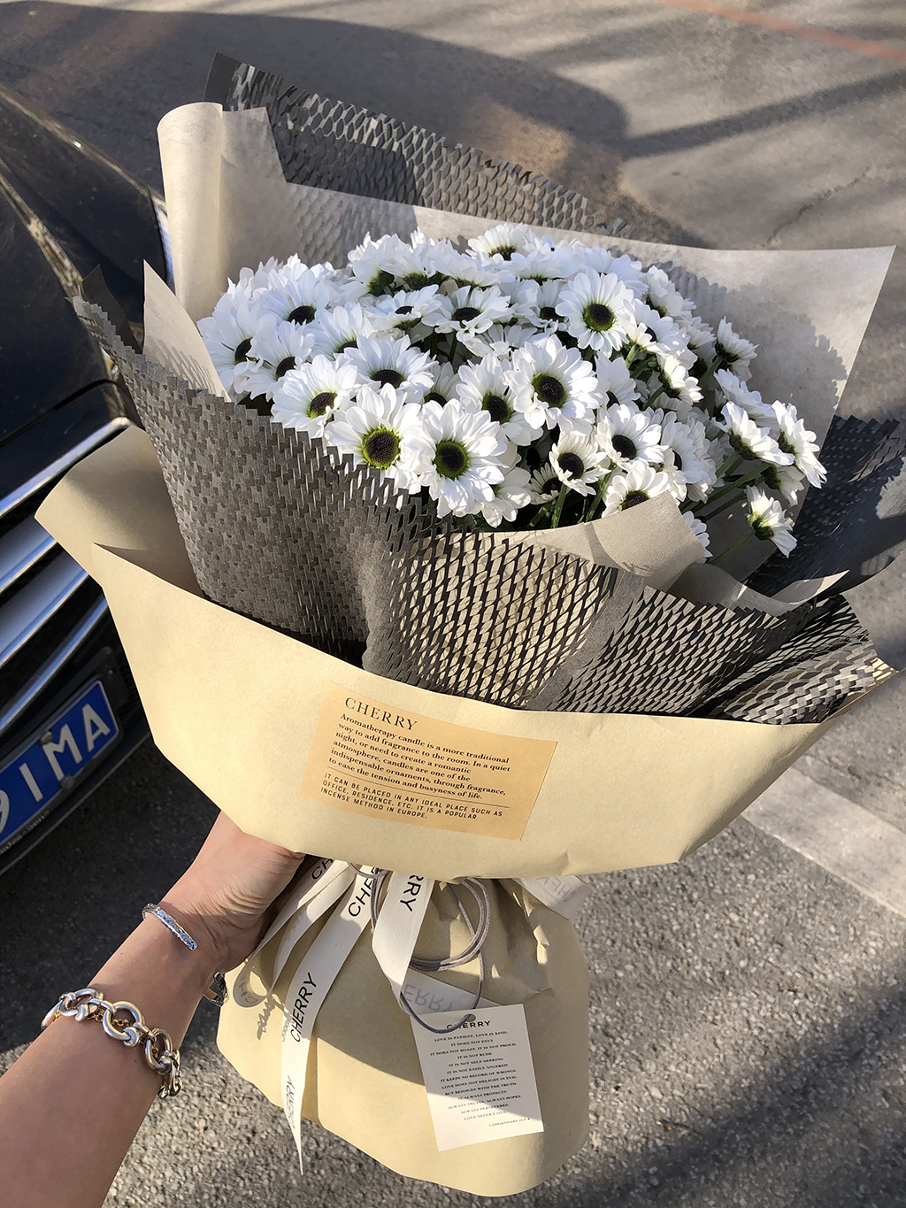 拉花装饰红酒包装鲜花牛皮纸