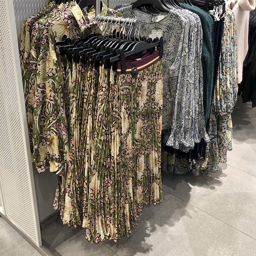 J 18122415 识体店 瑞典风格 花朵印花松紧百褶无内衬半身裙在类目 女装/女士精品, 半身裙中 - 来自Buy2taobao.com提供专业的淘宝代购服务