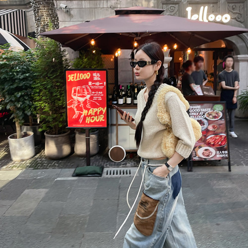 Partysu 韩国进口 官网直邮 2025秋  Vesta V  经典的Vl领针织衫