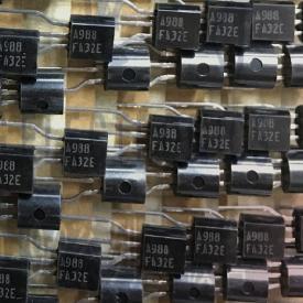 小功率三极管 2SA988F   A988F   A988   TO-92  全新原装