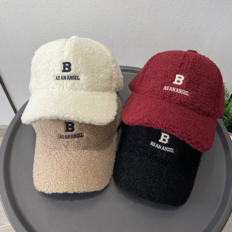 2024冬天字母B羊羔毛棒球帽子女韩版时尚潮流休闲百搭青年鸭舌帽