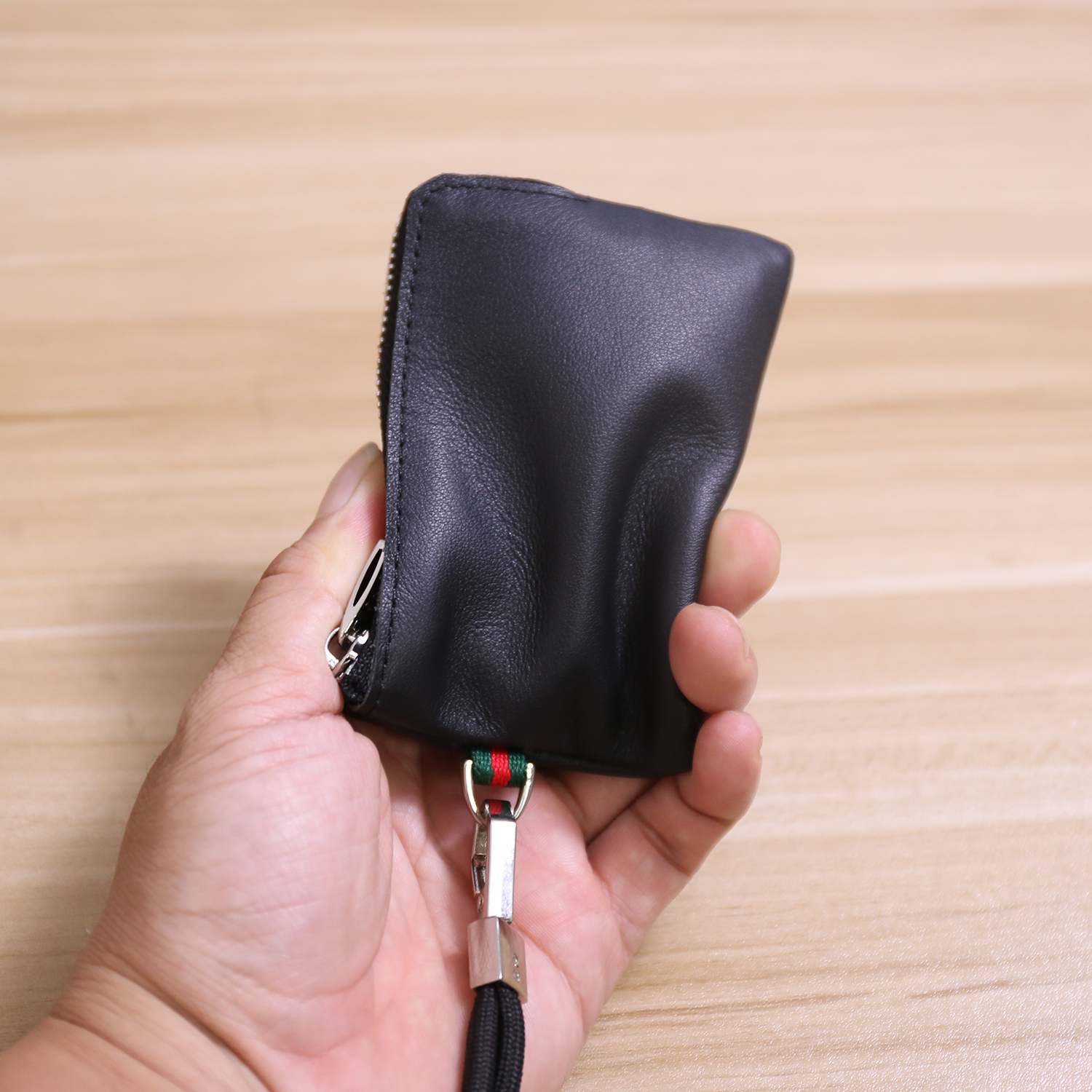 新款头层软牛皮迷你挂脖卡包