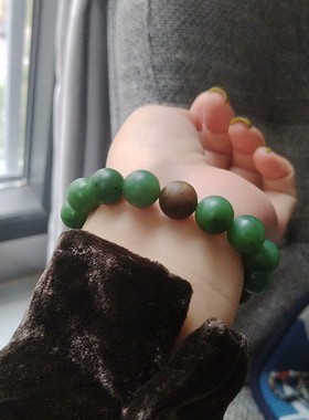 俄罗斯碧玉手串卡12柔光籽料